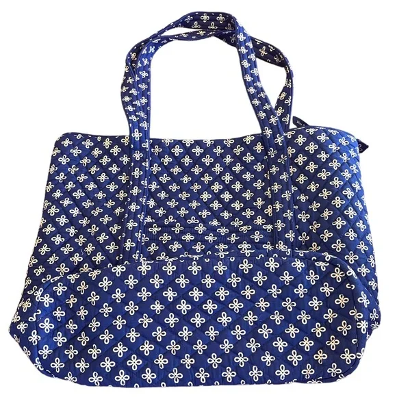 Vera Bradley-Vera Tote - Picture 2 of 4